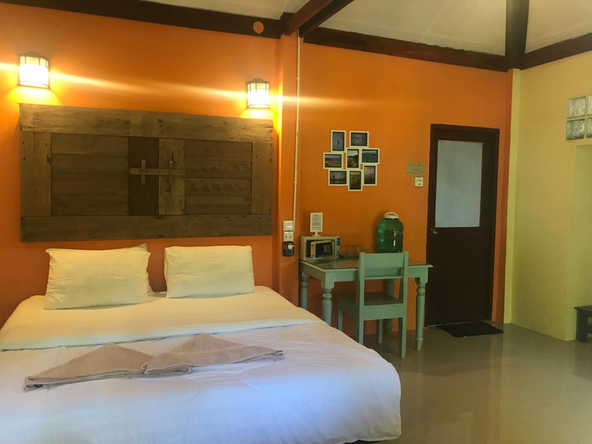 Chomjan Resort Koh Phayam Esterno foto