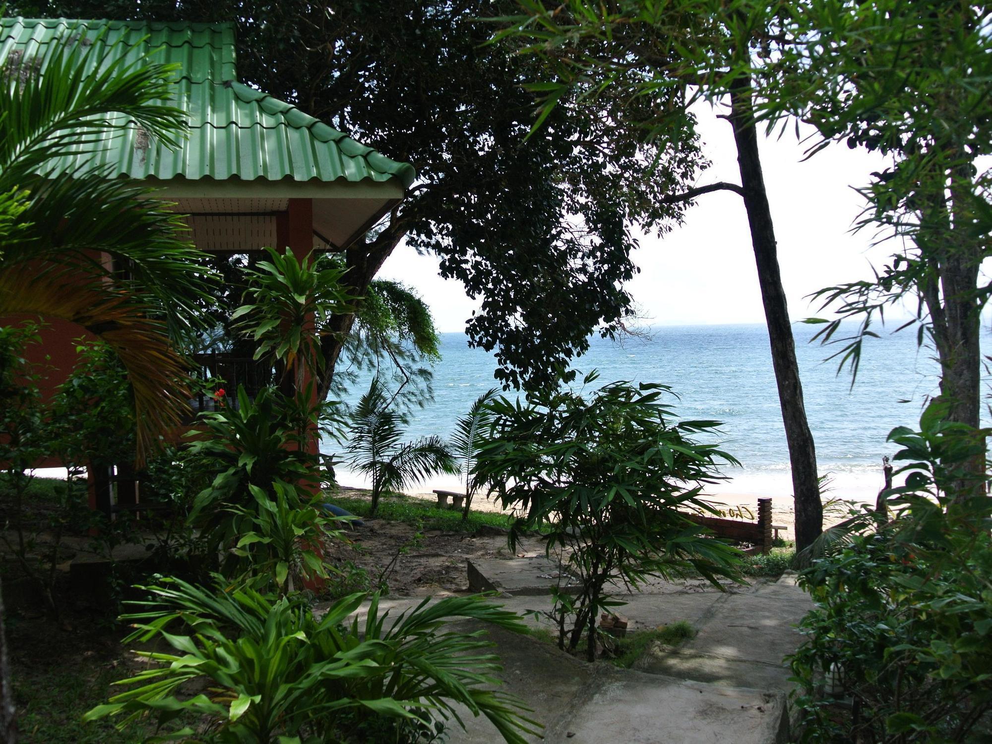 Chomjan Resort Koh Phayam Esterno foto