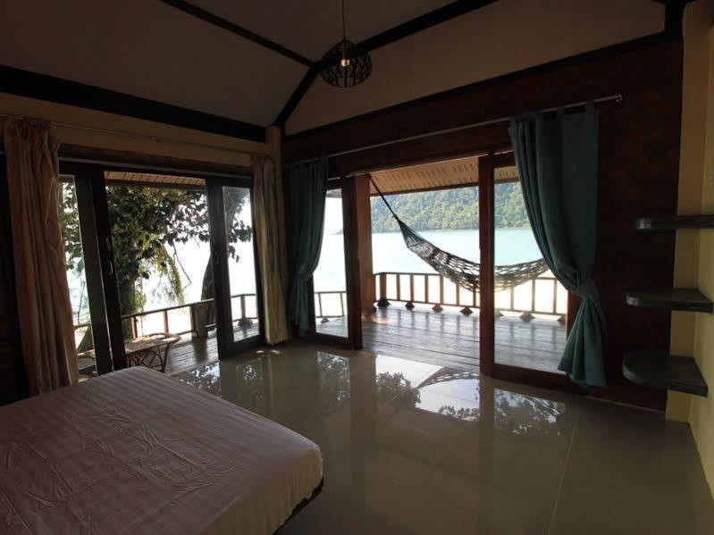 Chomjan Resort Koh Phayam Esterno foto