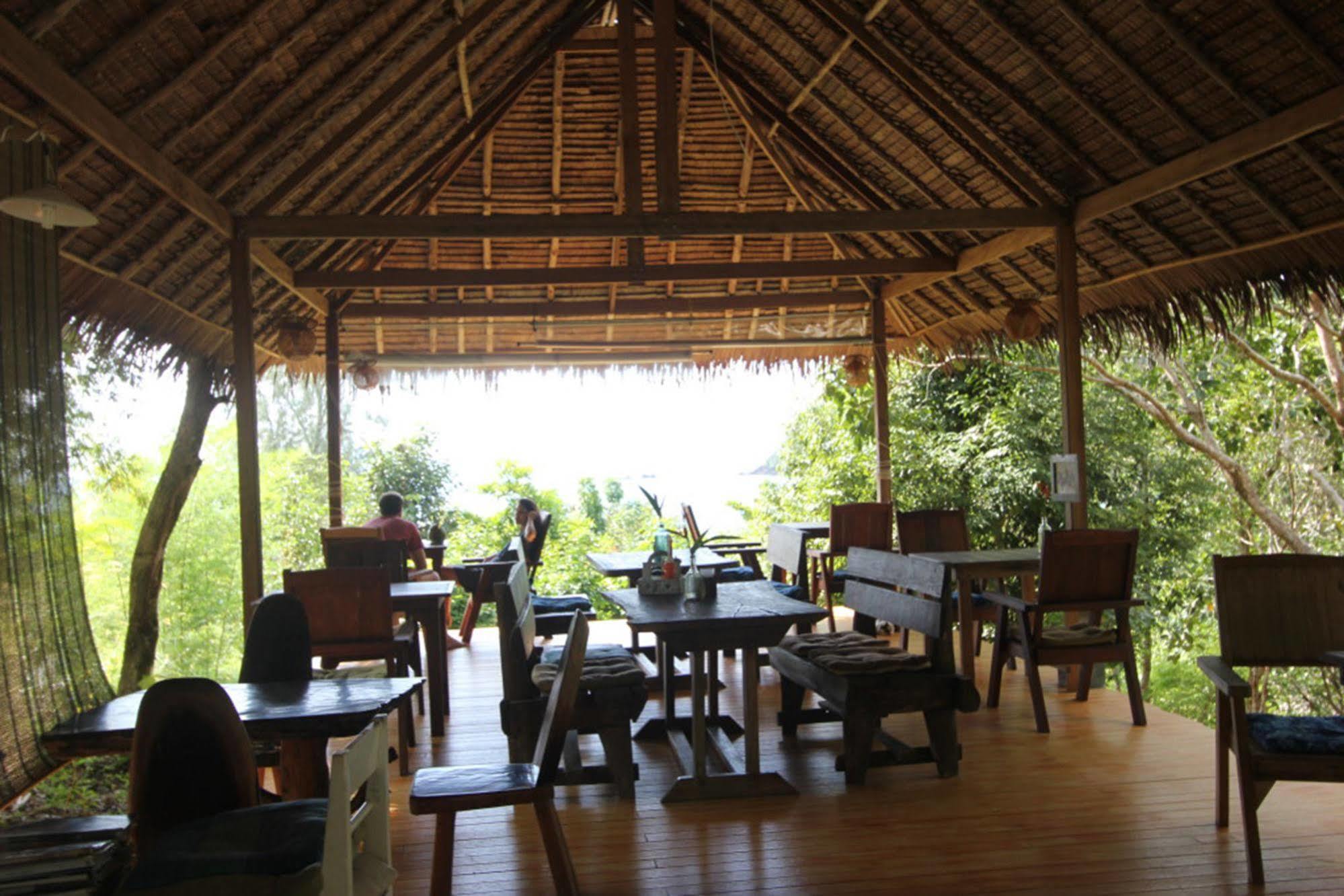 Chomjan Resort Koh Phayam Esterno foto