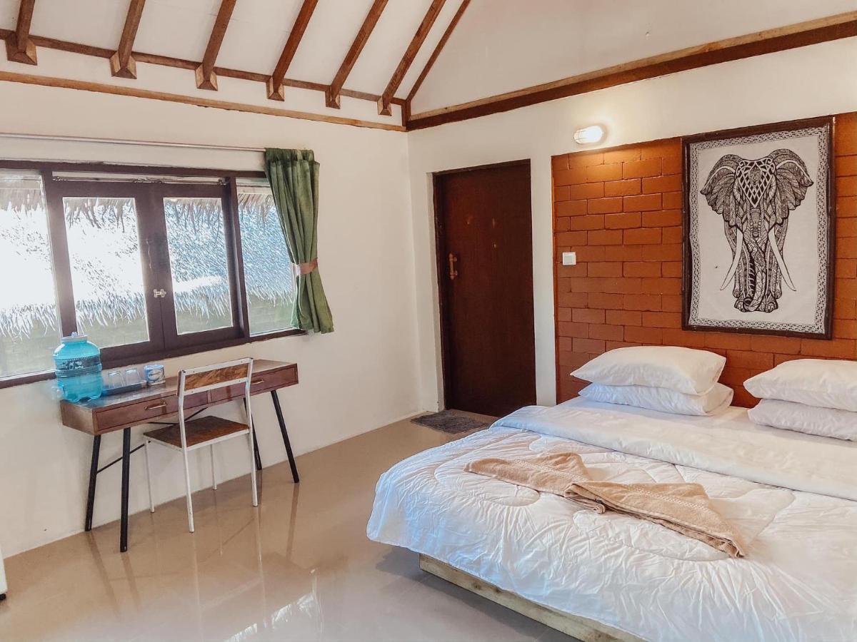 Chomjan Resort Koh Phayam Esterno foto